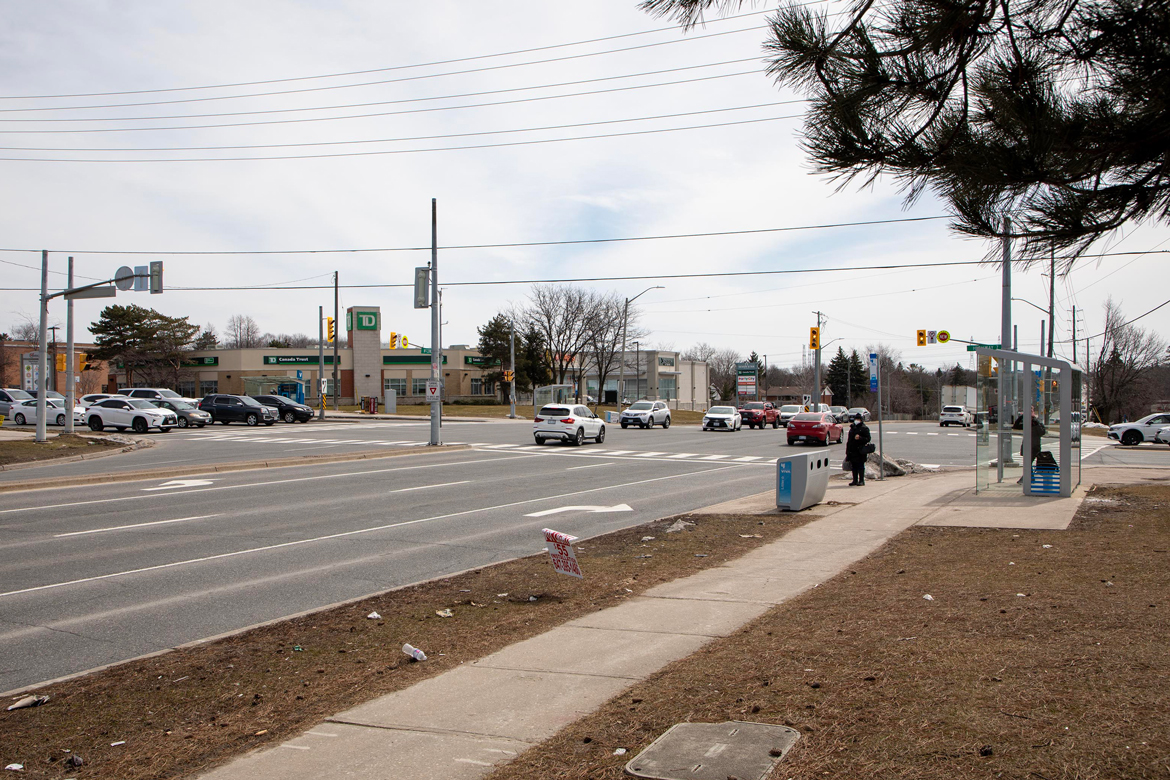 bmo mccowan and highway 7 hours